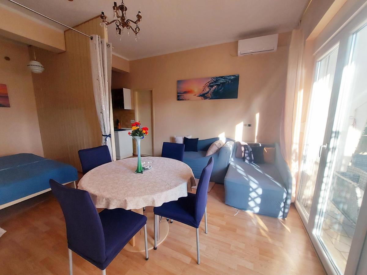 Apartments Adriatic Riviera Crikvenica Buitenkant foto